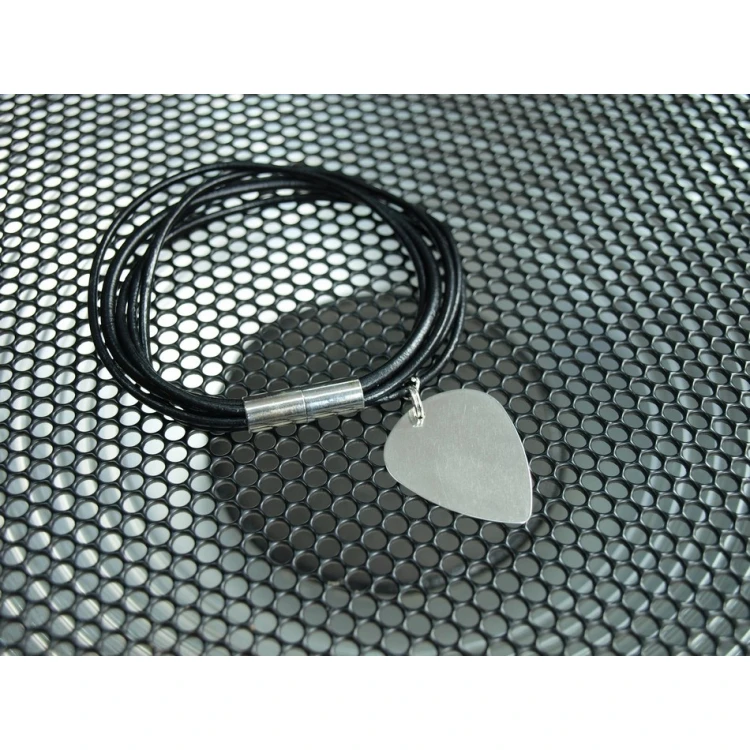 Charms bransoletka z kostką gitarową - super prezent dla gitarzysty i gitarzystki