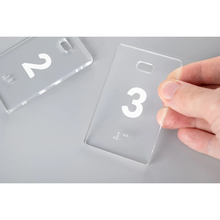 Brelok akrylowy - MAŁGOSIA z alfabetem Braille'a - BA029