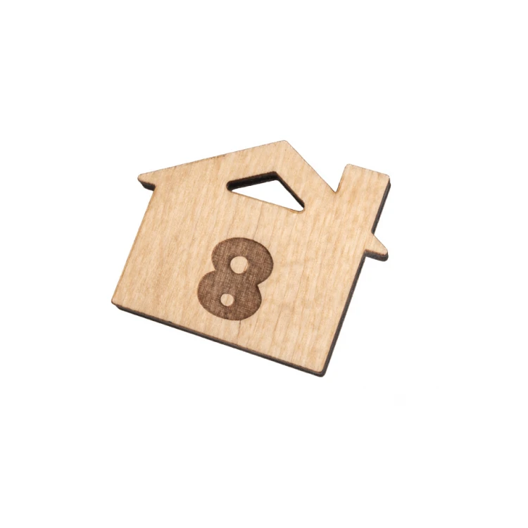 Brelok drewniany domek z kominem 6 - kolor naturalny - wym. 55x43mm - BD079