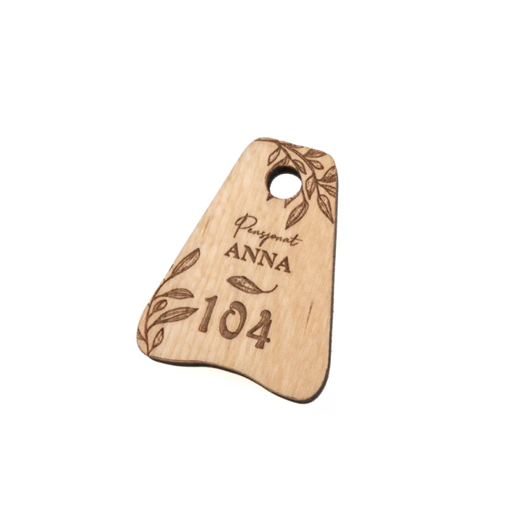 Brelok drewniany Jaś 2 - kolor naturalny- wym. 50x38mm - BD081