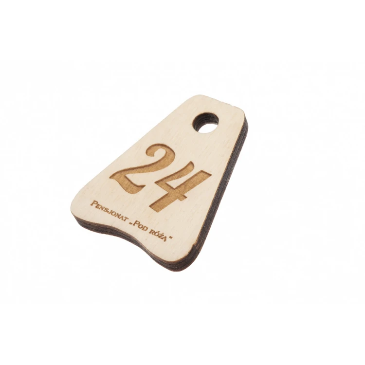 Brelok drewniany Jaś 6 - kolor biały - wym. 50x38mm - BD065