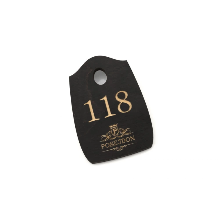 Brelok drewniany Pirat 5 - kolor wenge wym. 80x55mm - BD030