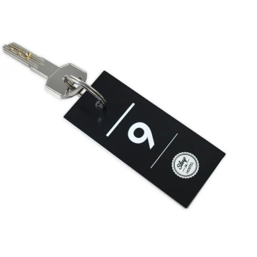 Brelok z laminatu grawerskiego - BLACK & WHITE TOMBREL