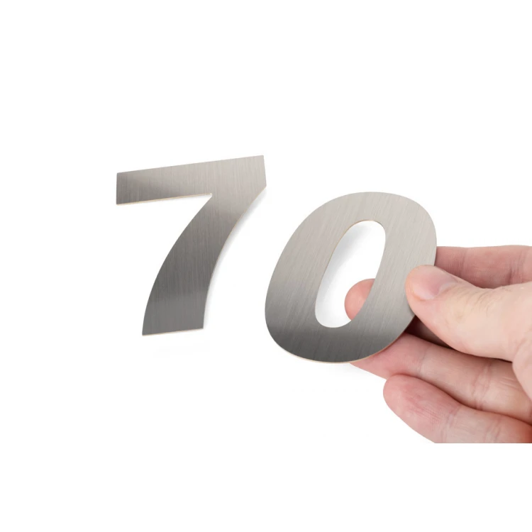 Cyfry litery wycinane z mosiądzu srebrzonego - wysokość: 75mm - CNC100 