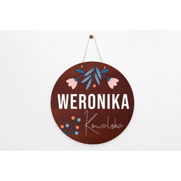 Drewniana tabliczka z imieniem dziecka - średnica 290mm - NAP069
