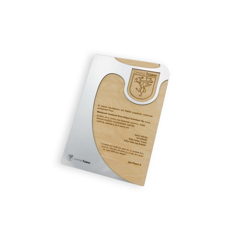 Dyplom drewniany grawerowany z laminatem - wymiary 279x192mm - DRE012