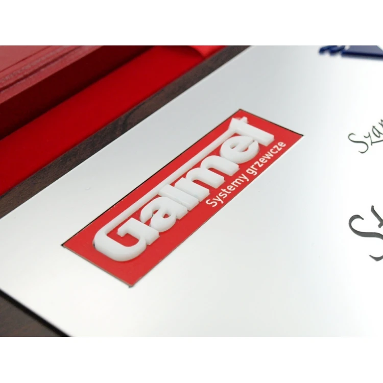 Dyplom gratulacyjny z dwoma wypukłymi logotypami firm - SL024