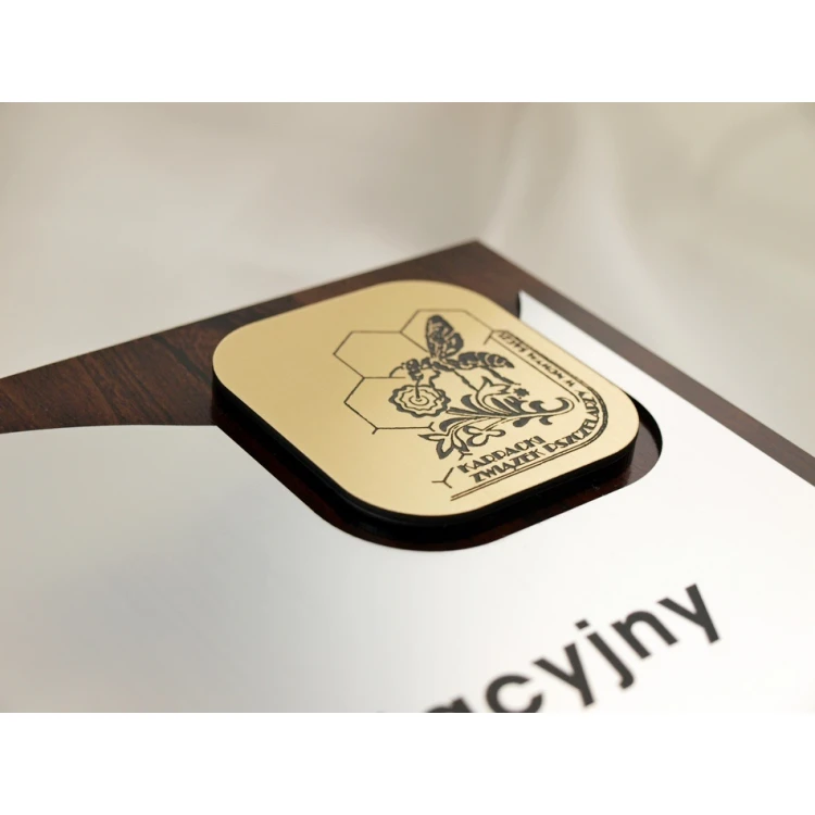 DYPLOM - LIST GRATULACYJNY GRAWEROWANY LASEREM - pionowy - SL059