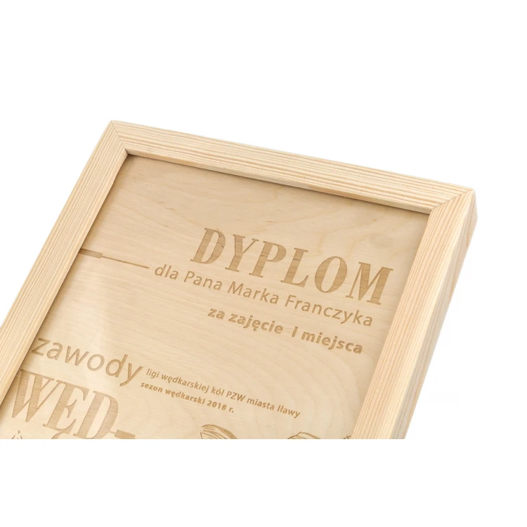 Dyplom Natural w drewnianej ramie - A4 - grawerowany laserem - NAT001