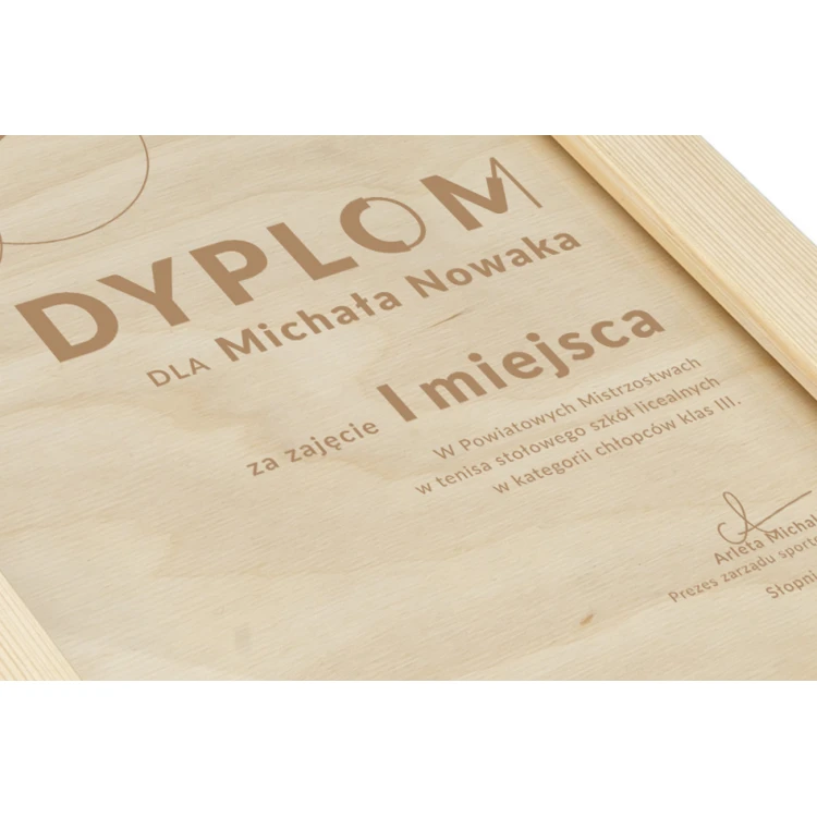 Dyplom tenis stołowy w drewnianej ramie - A5 - grawerowany laserem - NAT013