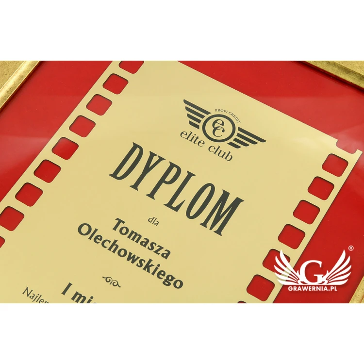 Dyplom w złotej ramie z czerwonym passe partout - poziomy lub pionowy - DWR2