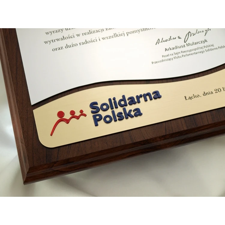 DYPLOM Z AKRYLOWYM LOGOTYPEM - WYCINANY LASEREM - SL026