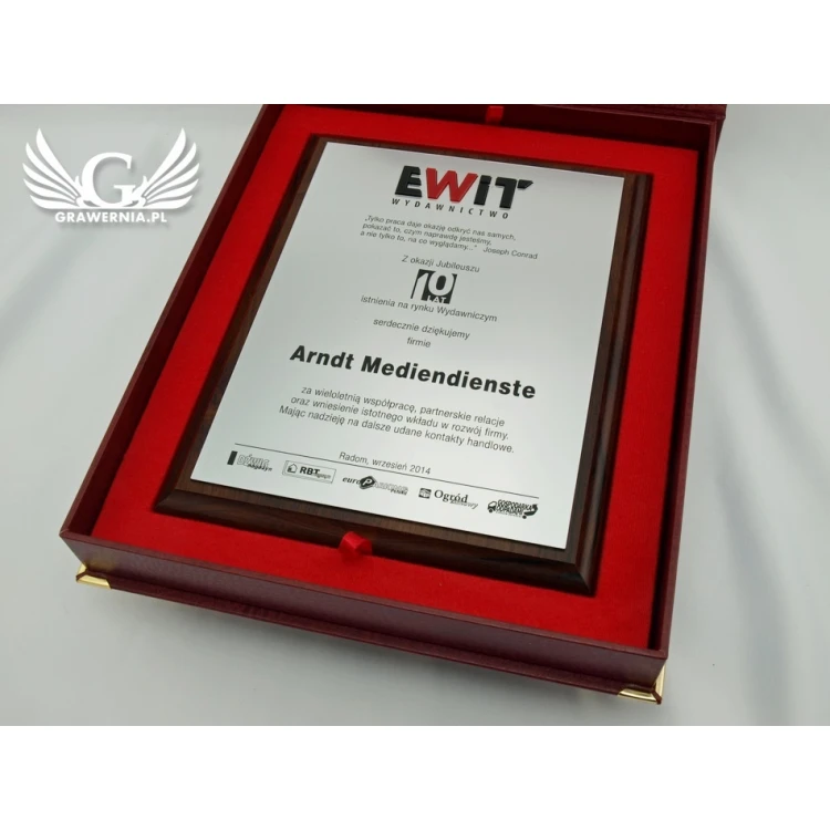 DYPLOM MD3 - Jubileuszowy dyplom z wypukłym logotypem - DS036