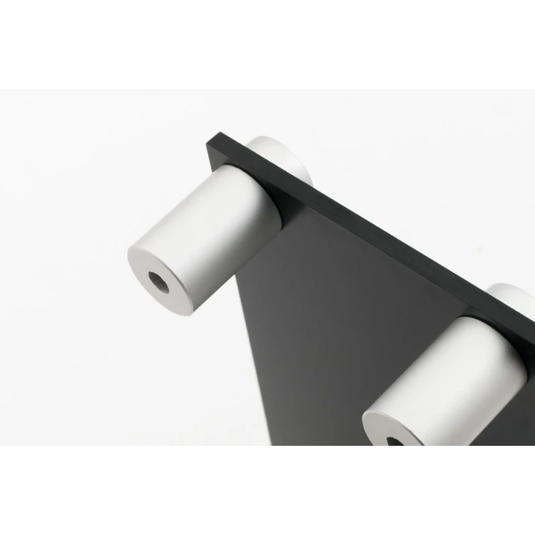 Dystans aluminiowy do szyldów i tabliczek - srebrny satynowy - średnica 13mm - DDS014