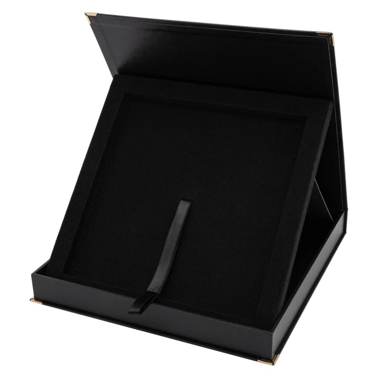 ETUI CZARNE KWADRATOWE do dyplomu 220x220mm - ET063
