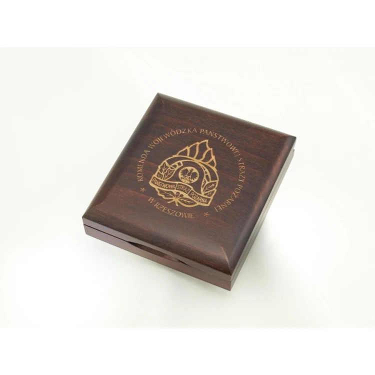 Kasetka etui drewniane z dwoma gniazdami na medal o średnicy 70mm - KAS05