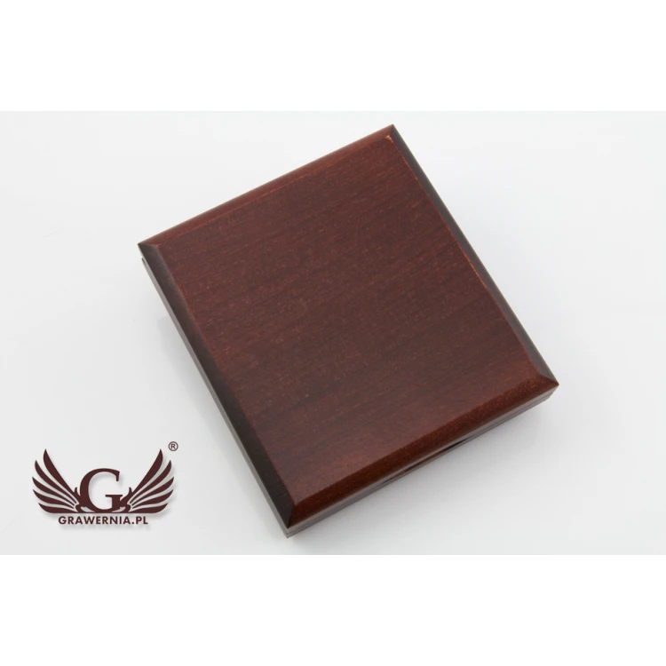 Kasetka etui drewniane z pojedynczym gniazdem na medal o średnicy 70mm - KAS06