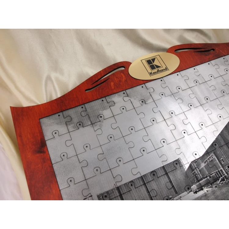 FOTO PUZZLE z dowolną fotografią w ramie drewnianej