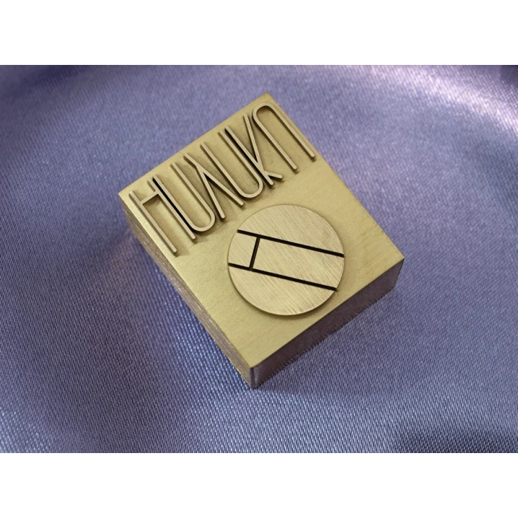 HOTSTAMP - Matryca / Pieczęć mosiężna do wyciskania logotypu na gorąco  - wymiary: 30x25mm