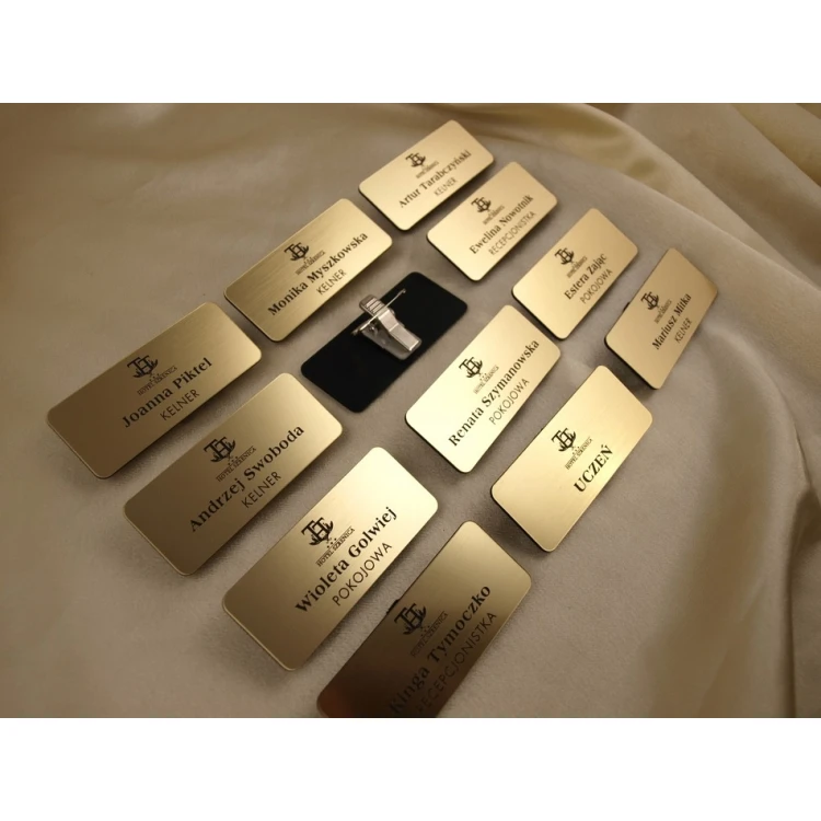 Identyfikator dla pracownika Złoty 75x30mm - ID006