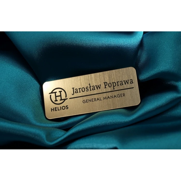 Identyfikator dla pracownika Złoty 75x30mm - ID006