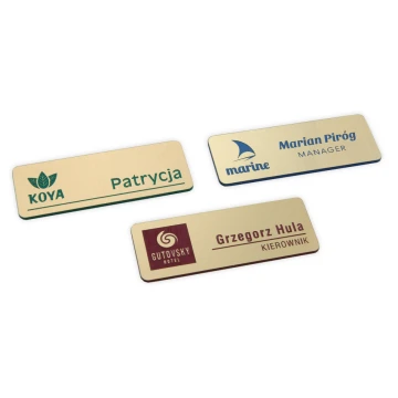 Identyfikator - medium kolor złoty z niebieskim/zielonym/czerwonym grawerem - ID051