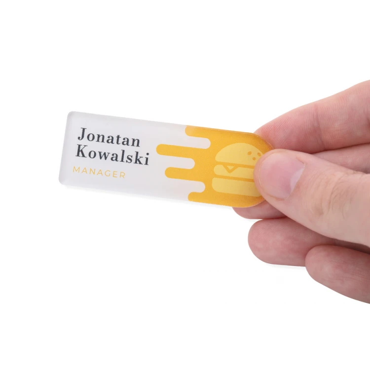 Identyfikator z dowolnym logotypem - plexi z nadrukiem UV - ID110