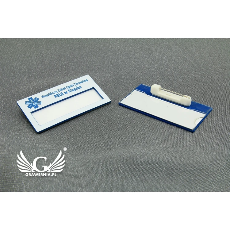 Identyfikator z okienkiem - White M - ID025