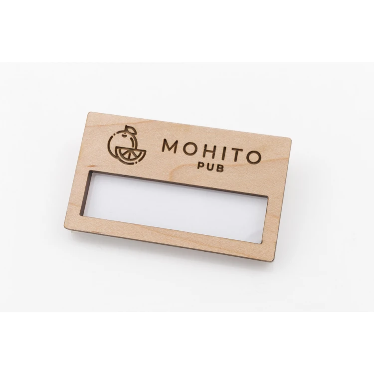 Identyfikator z okienkiem drewniany - drewno klonowe premium - wym: 67x40mm - ID099