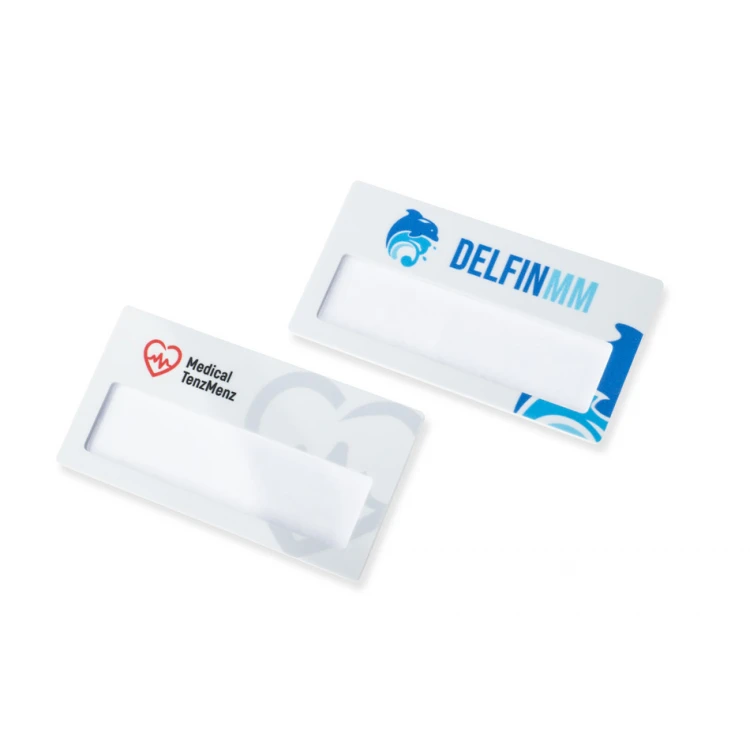 Identyfikator z okienkiem - tworzywo HIPS z nadrukiem UV - wym. 67x35mm - ID127