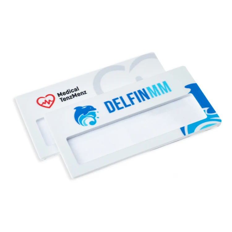 Identyfikator z okienkiem - tworzywo HIPS z nadrukiem UV - wym. 67x35mm - ID127