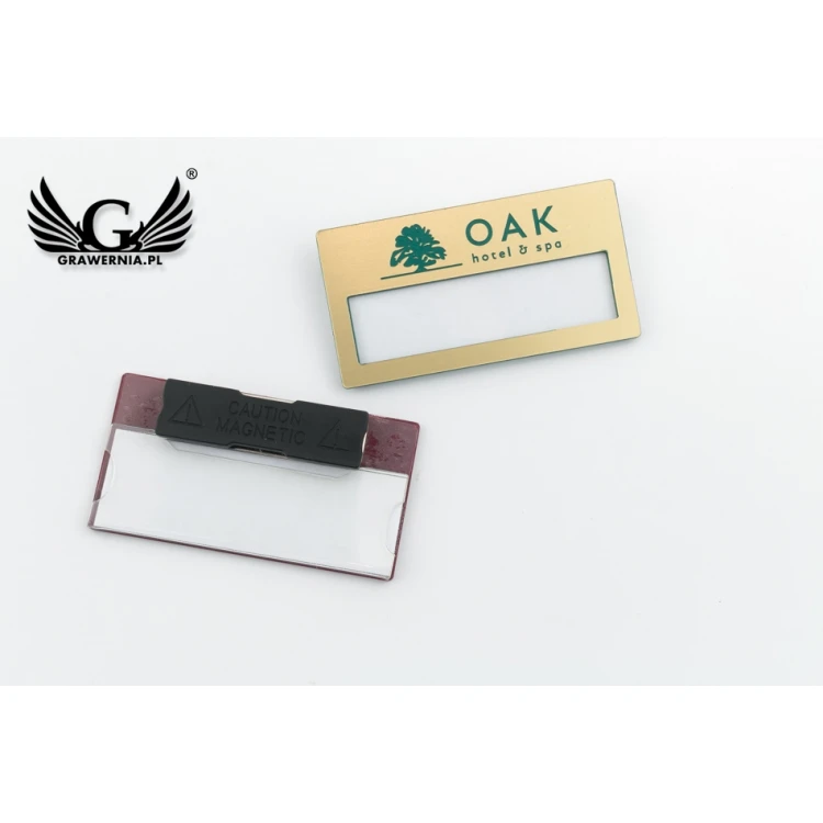 Identyfikator z okienkiem - złoty z kolorowym grawerem - M - wym. 67x35mm - ID073