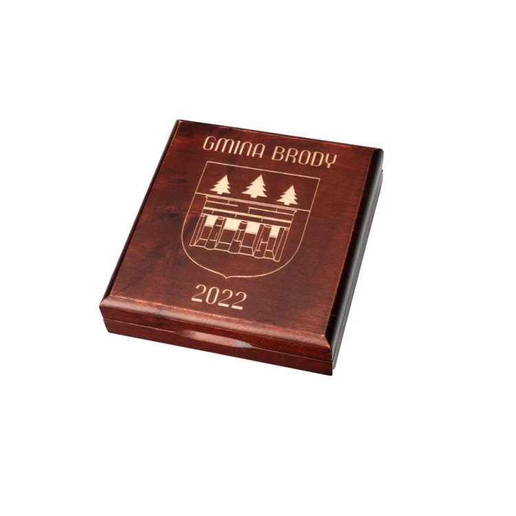 Kasetka etui drewniane z dwoma gniazdami na medal o średnicy 70mm - KAS05