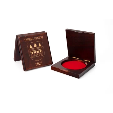 Kasetka etui drewniane z dwoma gniazdami na medal o średnicy 70mm - KAS05
