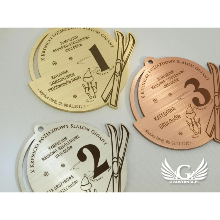 Medale metalowe w trzech kolorach (mosiądz, stal, miedź) - wymiary 93x88mm - MGR091