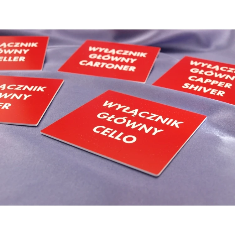 Tabliczki czerwone do oznakowań urządzeń  - wymiar: 100x100mm