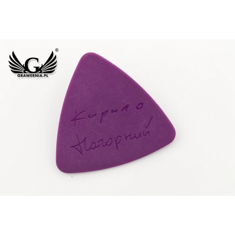 Kostki do gry na gitarze z własnym logo - plastikowe - zestaw: 6 sztuk - KG11