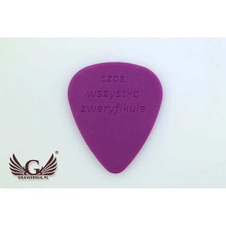 Kostki do gry na gitarze z własnym logo - plastikowe - zestaw: 6 sztuk - KG11