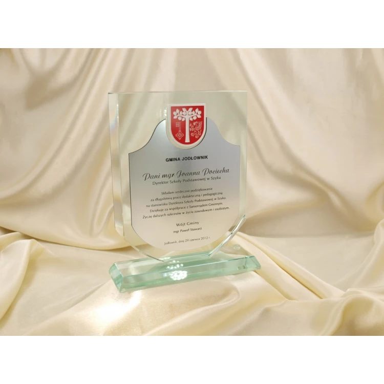 Trofeum szklane w etui - TARCZA Z HERBEM plus laminat grawerski