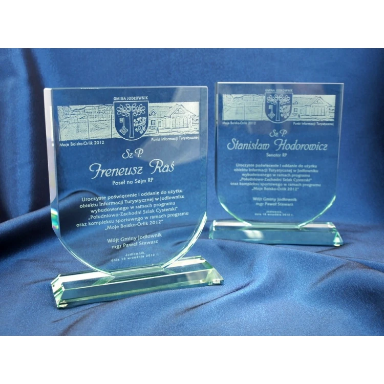 Trofeum szklane w etui - TARCZA 