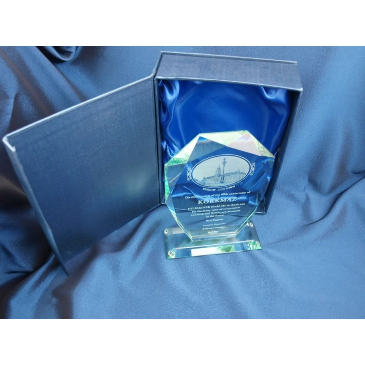 Trofeum szklane w etui - MILO z fotografią