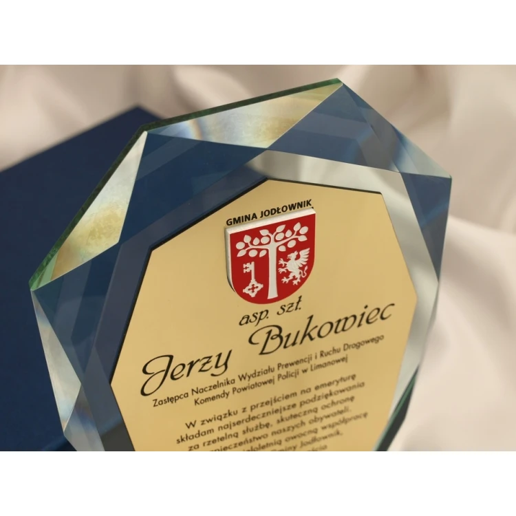 Trofeum szklane w etui - MILO plus laminat grawerski