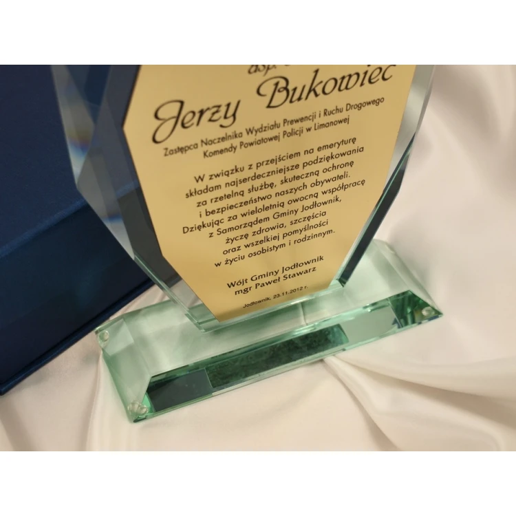 Trofeum szklane w etui - MILO plus laminat grawerski