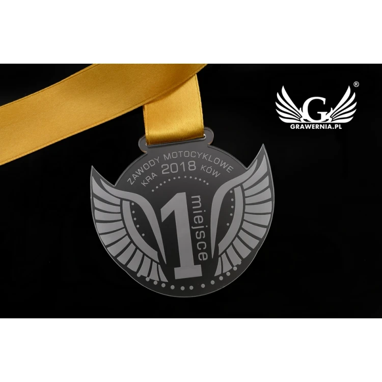 Medal akrylowy grawerowany laserem - wymiary: 82x67mm - gr. 3mm - MGR041