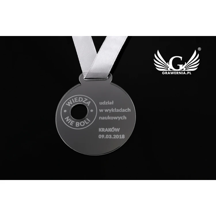 Medal akrylowy grawerowany laserem - średnica: 50mm - gr. 3mm - MGR048