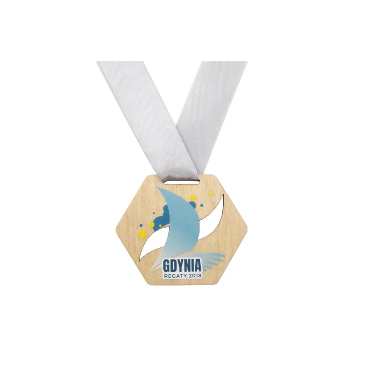 Medal drewniany druk UV - Marina - wymiar: 79x66mm - MGR060