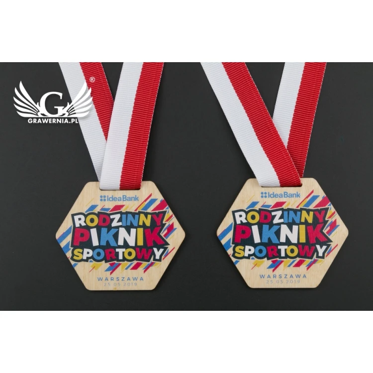 Medal drewniany druk UV - wymiary: 64x54mm - MGR078 