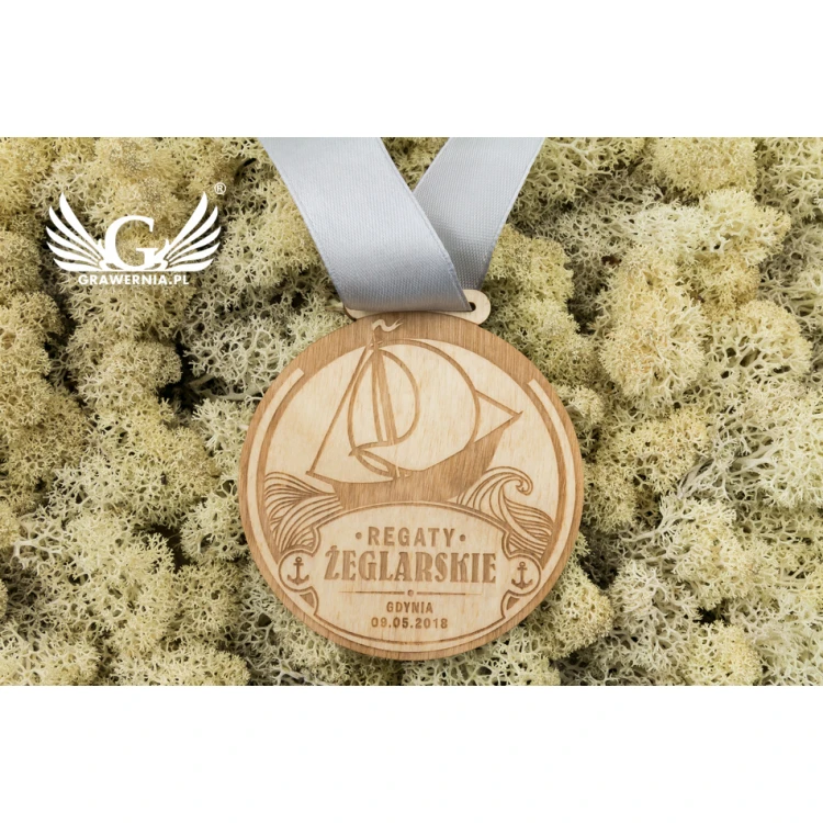 Medal drewniany grawerowany laserem - średnica: 80mm - gr. 3mm - MGR031