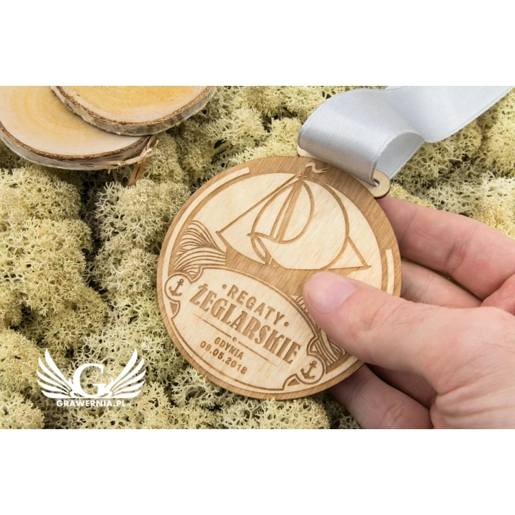Medal drewniany grawerowany laserem - średnica: 80mm - gr. 3mm - MGR031