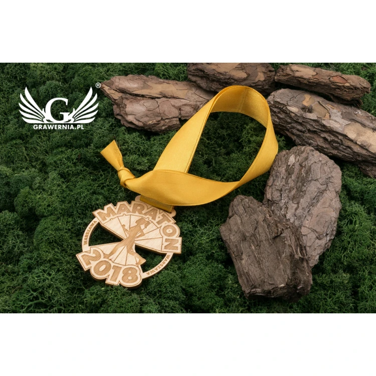 Medal drewniany grawerowany laserem - wymiary: 75x74mm - gr. 3mm - MGR034